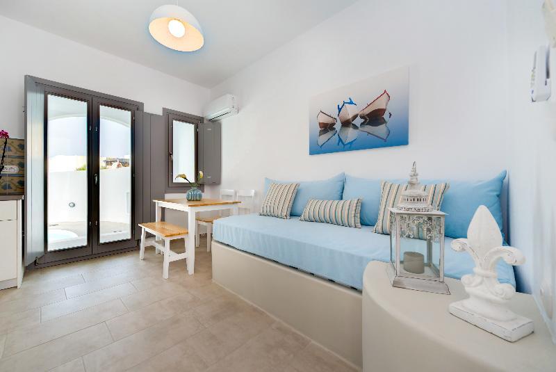 White Harmony Suites ميغالوخوري المظهر الخارجي الصورة