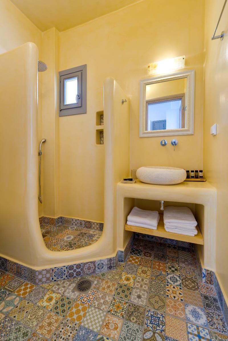 White Harmony Suites ميغالوخوري المظهر الخارجي الصورة