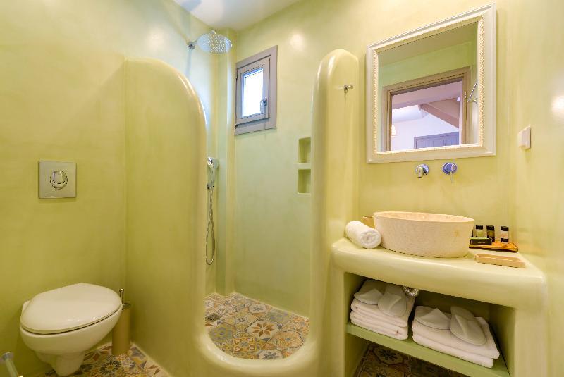 White Harmony Suites ميغالوخوري المظهر الخارجي الصورة